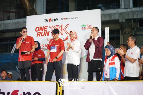 Race photo from ONE RUN 10 K