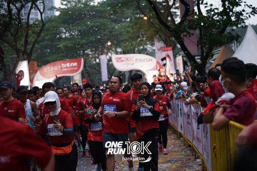 Race photo from ONE RUN 10 K