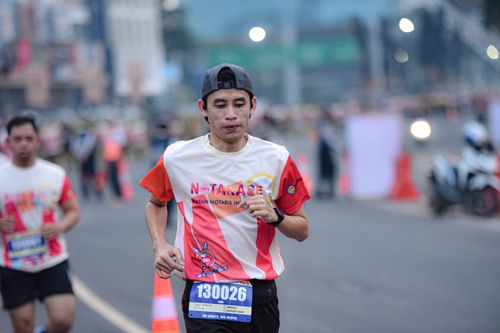 Race photo from NOTARACE 2025