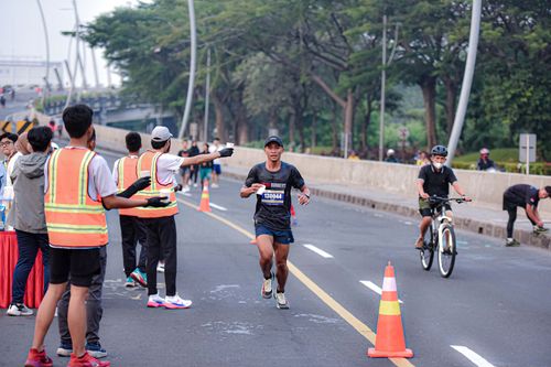 Race photo from NOTARACE 2025