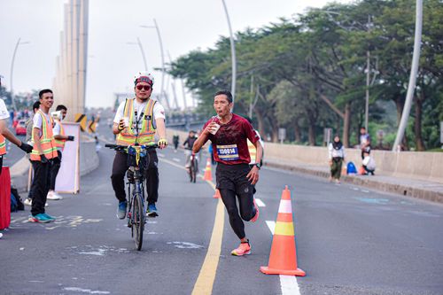 Race photo from NOTARACE 2025