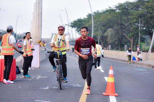 Race photo from NOTARACE 2025