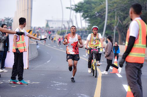 Race photo from NOTARACE 2025