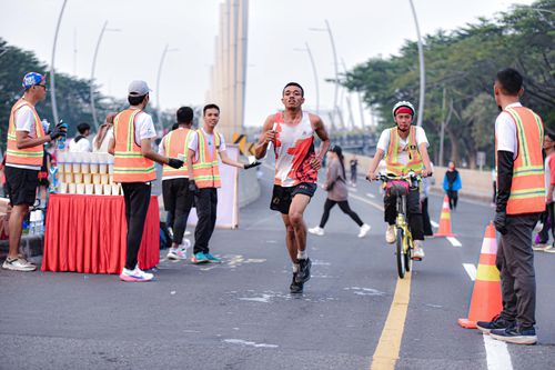 Race photo from NOTARACE 2025