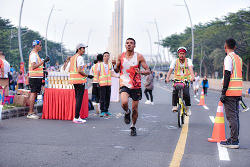 Race photo from NOTARACE 2025