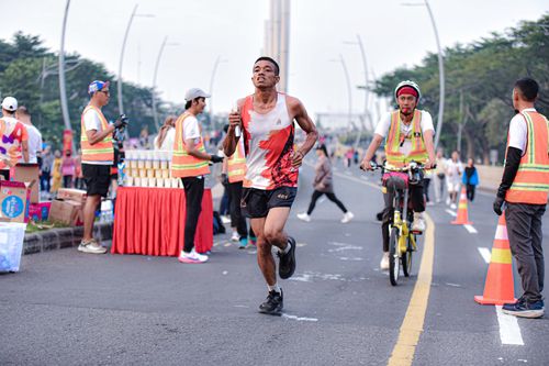 Race photo from NOTARACE 2025