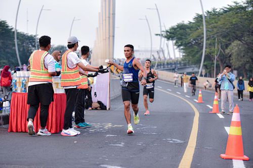 Race photo from NOTARACE 2025