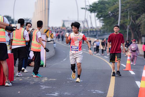 Race photo from NOTARACE 2025