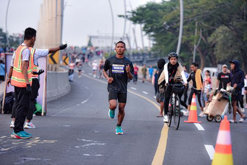 Race photo from NOTARACE 2025