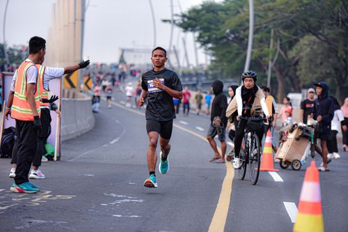 Race photo from NOTARACE 2025