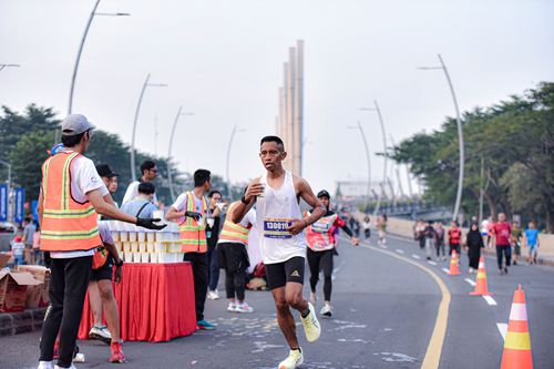 Race photo from NOTARACE 2025