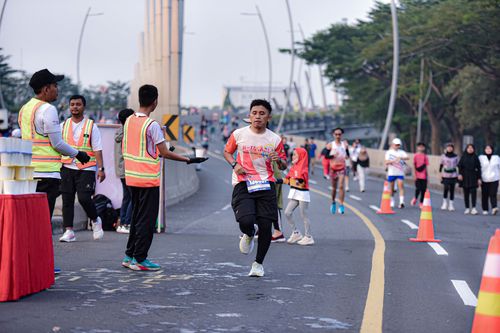 Race photo from NOTARACE 2025