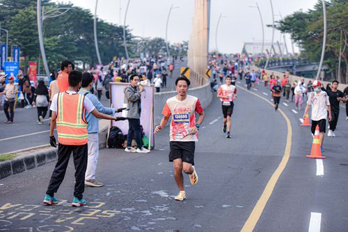 Race photo from NOTARACE 2025