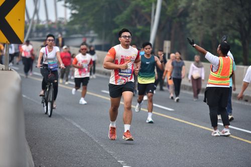 Race photo from NOTARACE 2025