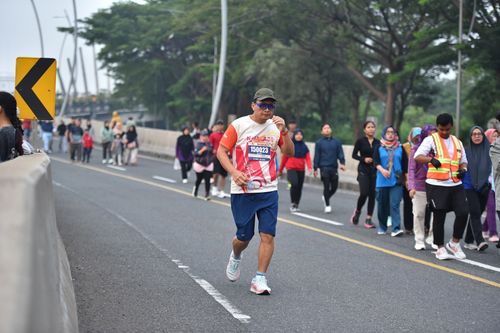 Race photo from NOTARACE 2025