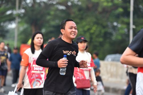 Race photo from NOTARACE 2025