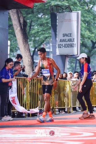 Race photo from ONE RUN 10K 2025