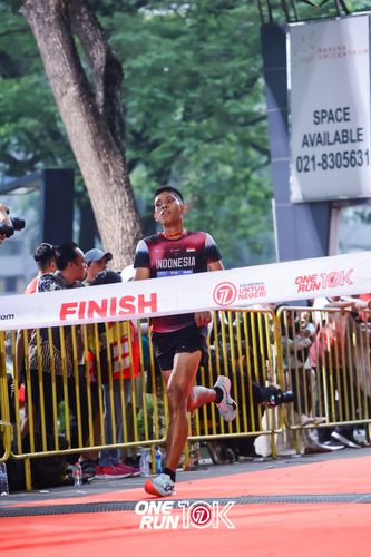 Race photo from ONE RUN 10K 2025