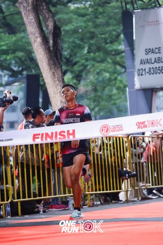 Race photo from ONE RUN 10K 2025
