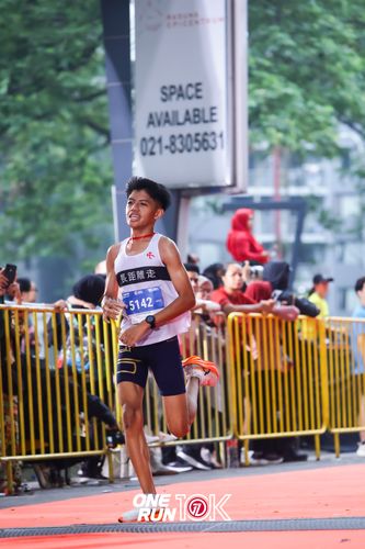Race photo from ONE RUN 10K 2025