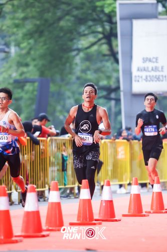 Race photo from ONE RUN 10K 2025
