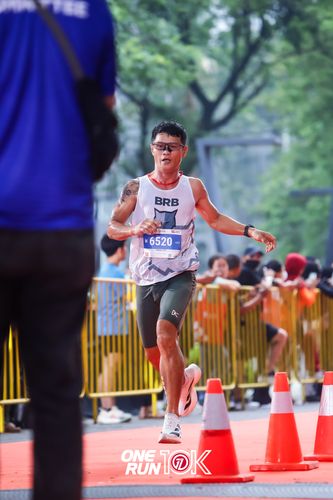 Race photo from ONE RUN 10K 2025
