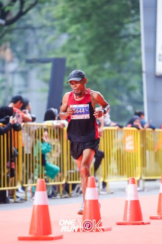 Race photo from ONE RUN 10K 2025