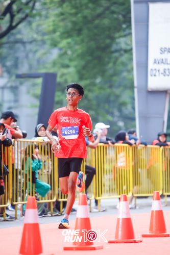 Race photo from ONE RUN 10K 2025