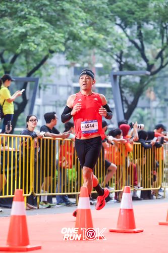 Race photo from ONE RUN 10K 2025