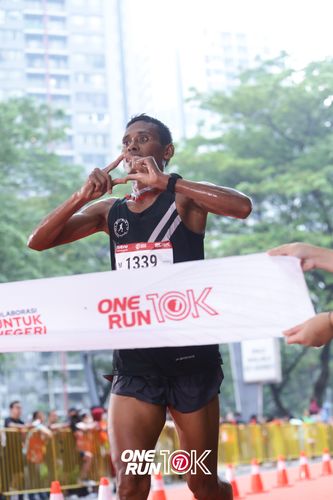 Race photo from ONE RUN 10K 2025