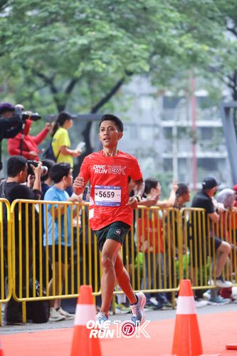 Race photo from ONE RUN 10K 2025
