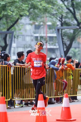 Race photo from ONE RUN 10K 2025