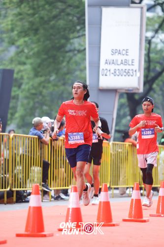 Race photo from ONE RUN 10K 2025