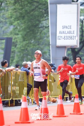 Race photo from ONE RUN 10K 2025