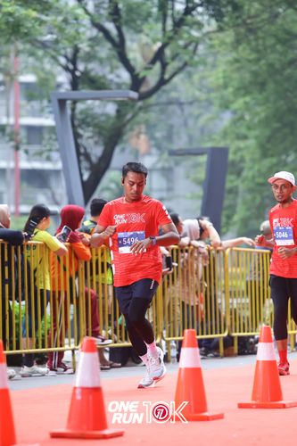 Race photo from ONE RUN 10K 2025