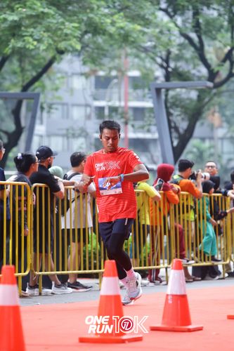 Race photo from ONE RUN 10K 2025