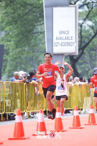 Race photo from ONE RUN 10K 2025