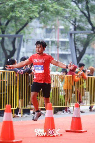Race photo from ONE RUN 10K 2025