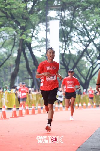 Race photo from ONE RUN 10K 2025