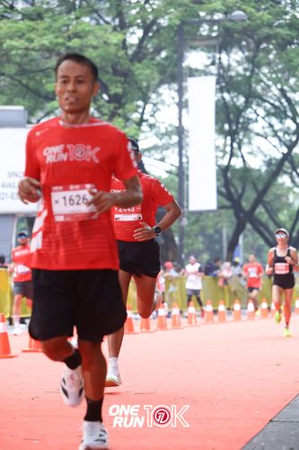 Race photo from ONE RUN 10K 2025