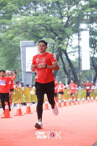 Race photo from ONE RUN 10K 2025
