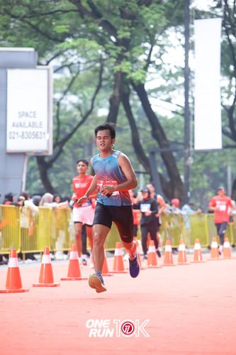 Race photo from ONE RUN 10K 2025