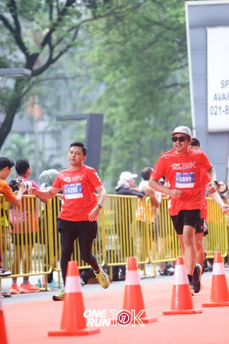 Race photo from ONE RUN 10K 2025