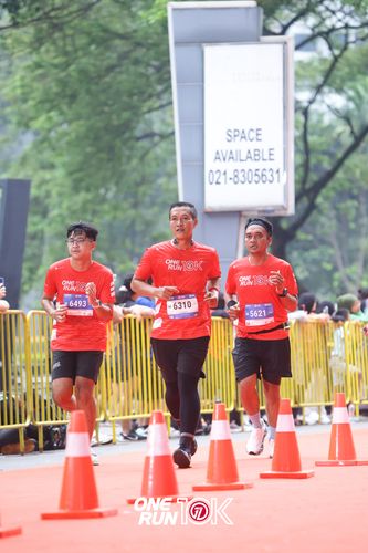 Race photo from ONE RUN 10K 2025