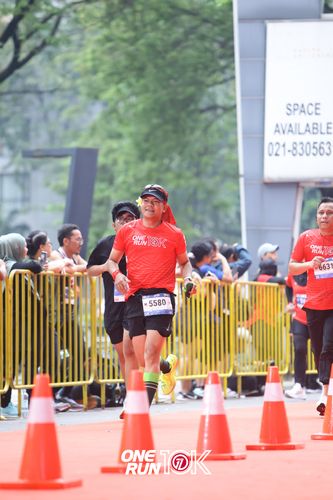 Race photo from ONE RUN 10K 2025