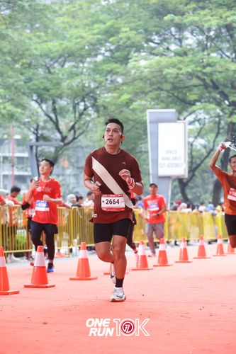Race photo from ONE RUN 10K 2025