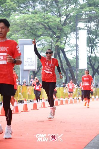 Race photo from ONE RUN 10K 2025