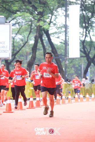 Race photo from ONE RUN 10K 2025
