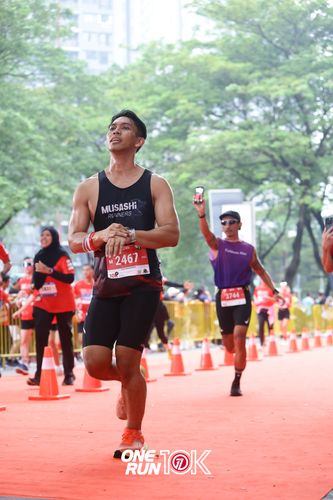 Race photo from ONE RUN 10K 2025