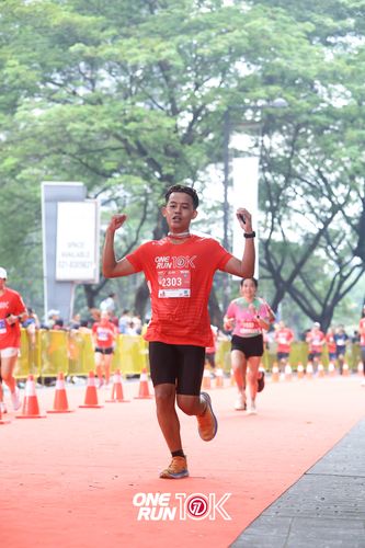 Race photo from ONE RUN 10K 2025
